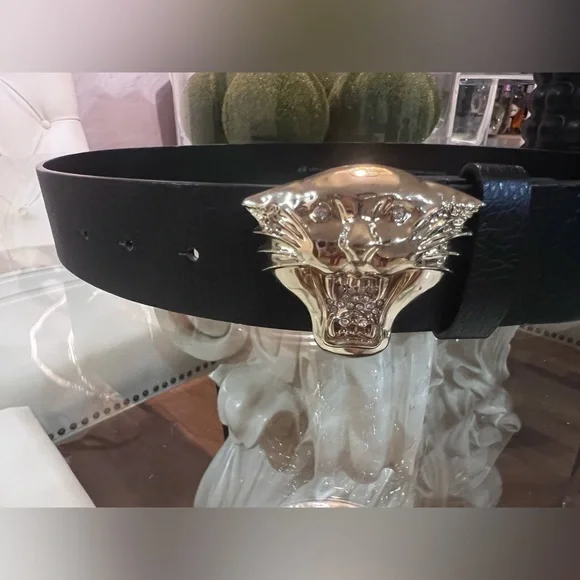 Woman’s black leather belt with tiger buckle - size small - Picture 2 of 2